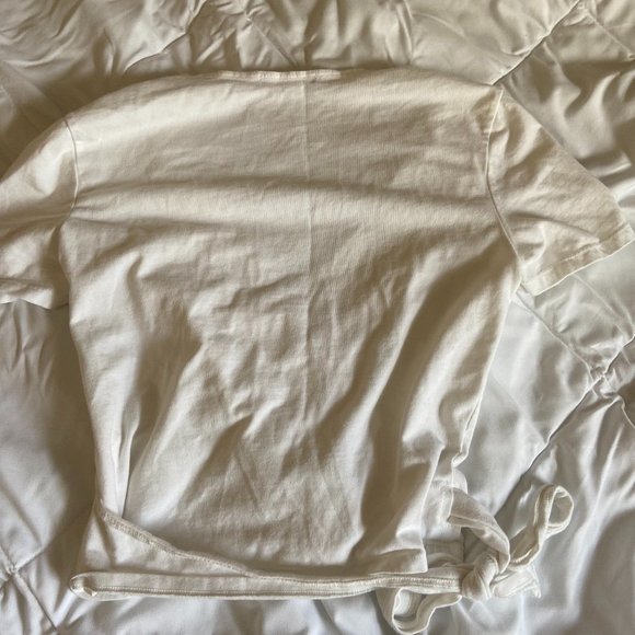Brandy Melville White Criss-Cross Wrap Crop Top - Picture 5 of 6
